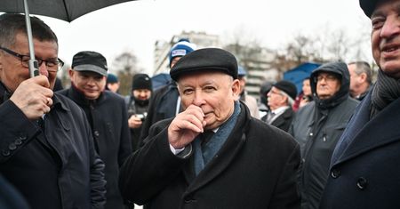 Kaczyński zmienił zdanie? Politycy wrócą do telewizji