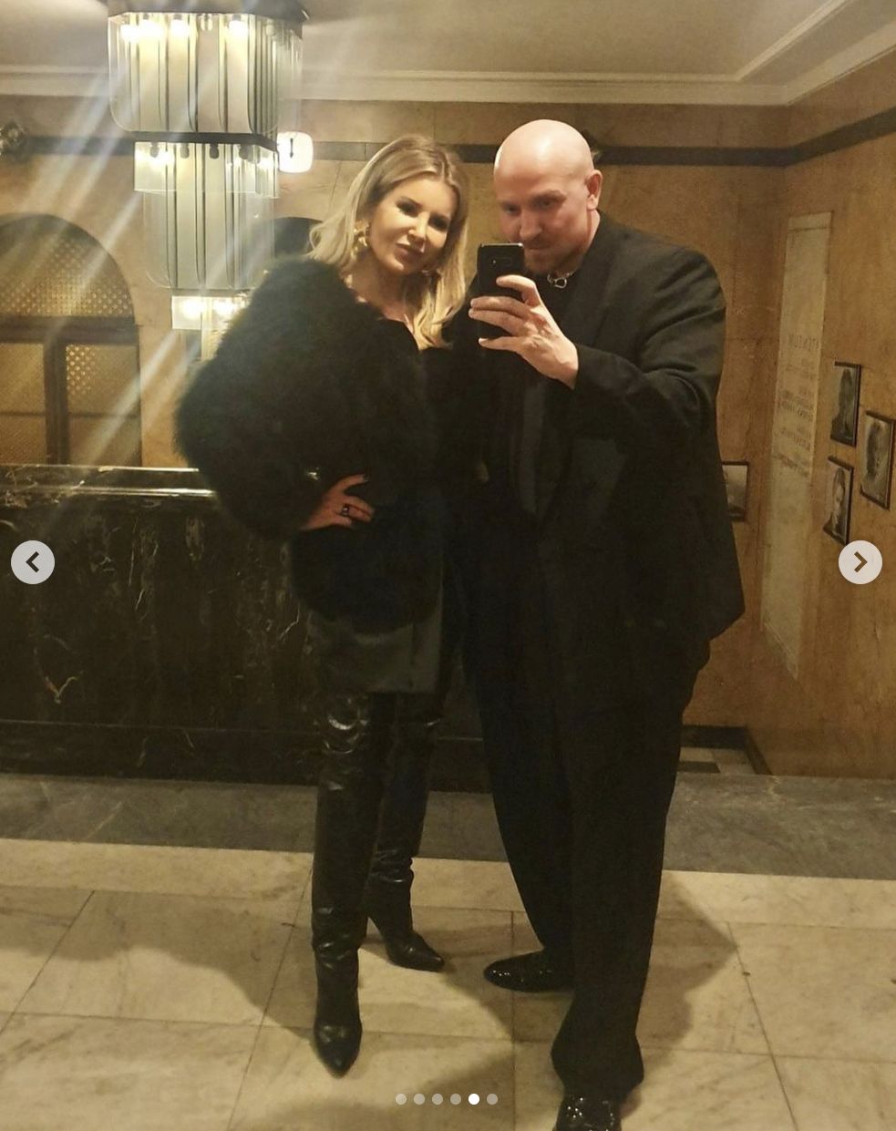 Joanna Racewicz zadaje szyku w modnych kozakach