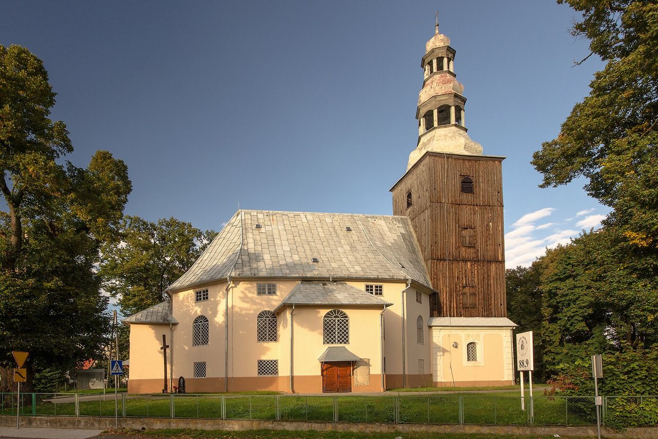 Sanktuarium MB Bolesnej Uzdrowienia Chorych w Łozinie