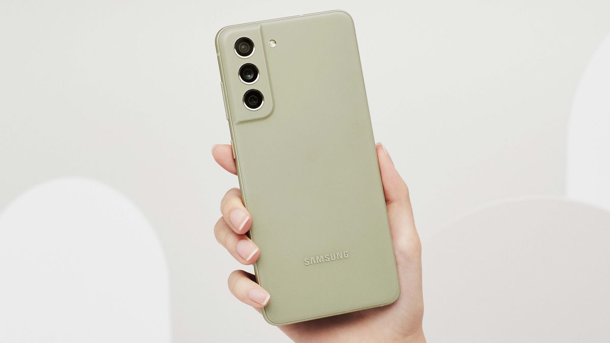 Samsung Galaxy S21 FE oficjalnie. Przedsprzedaż w Polsce już ruszyła 1