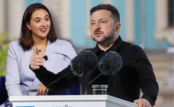 "Boi się zakończenia wojny". Ostre słowa b. rzeczniczki o Zełenskim