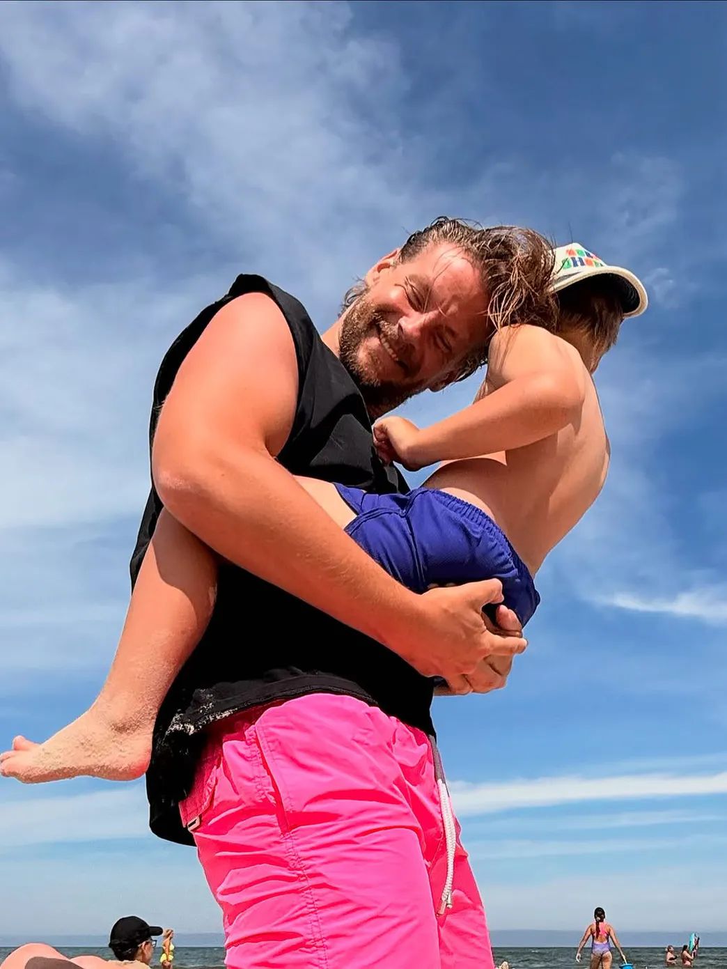 Sebastian Fabijański z synem