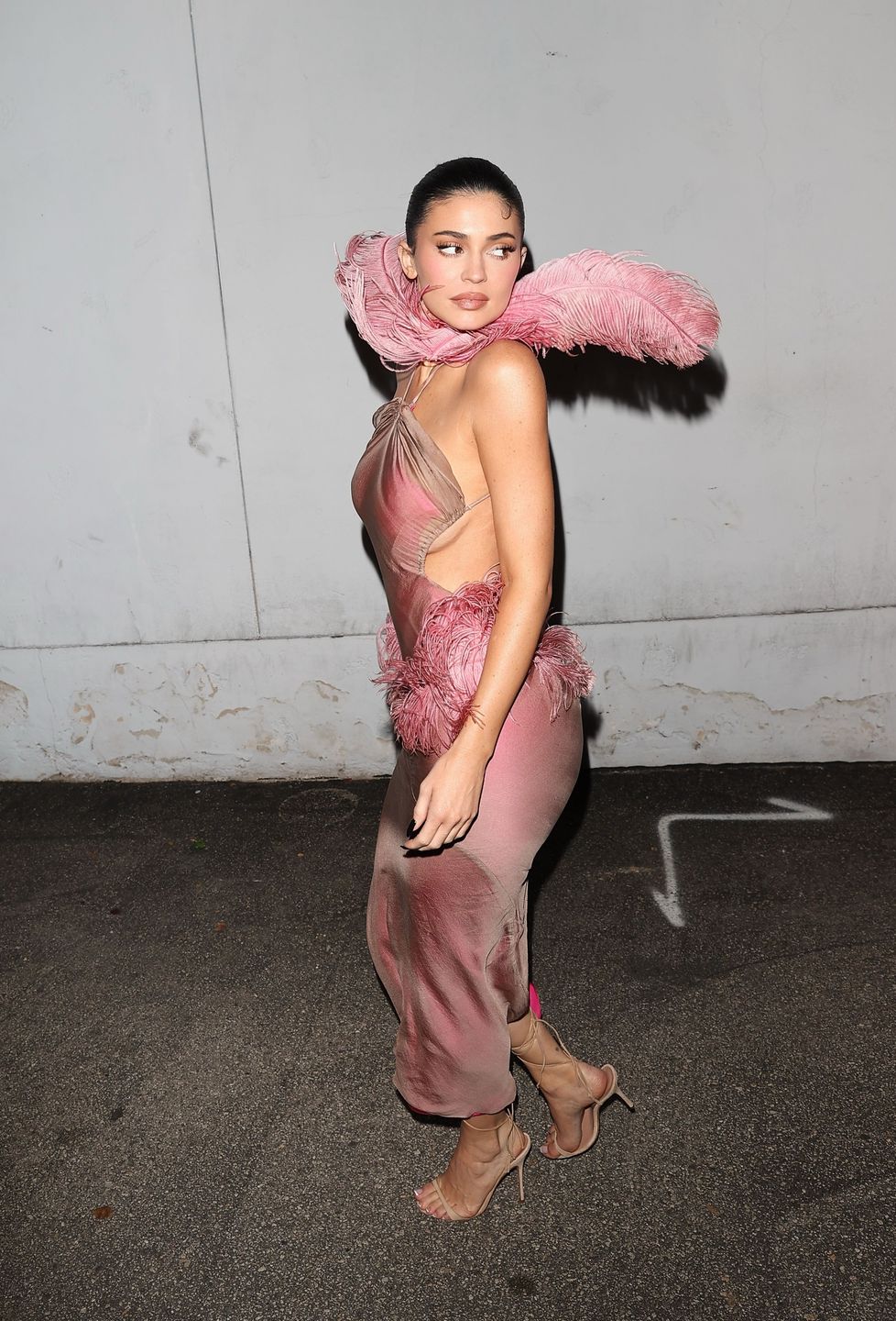 Kylie Jenner w drodze na świąteczne spotkanie