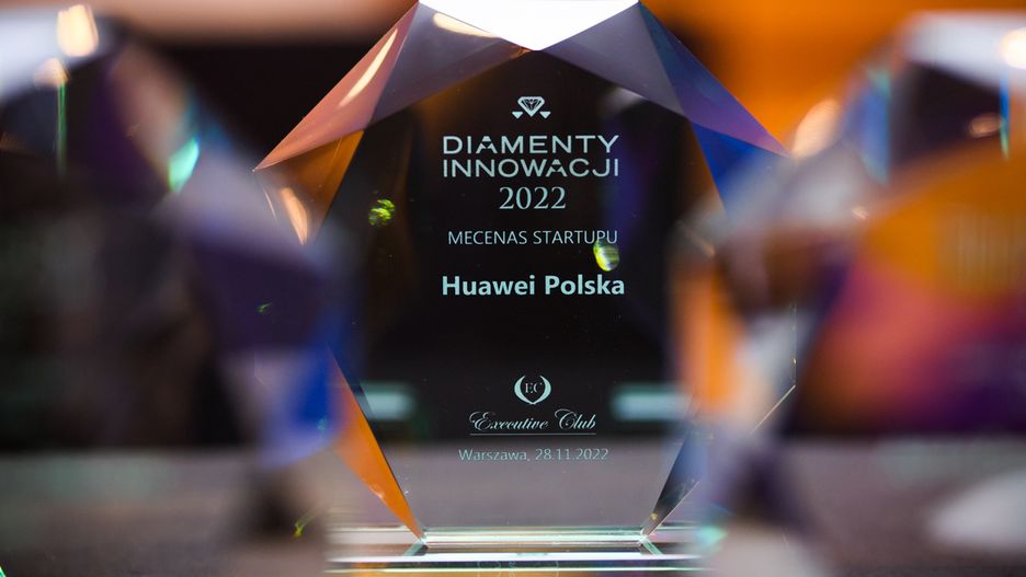 Podczas Diamentów Innowacji wręczono również dwie nagrody specjalne. Pierwszą kategorią był Mecenas Startupu. Laurem tym uhonorowano markę Huawei, która wspiera rozwój polskich startupów.
