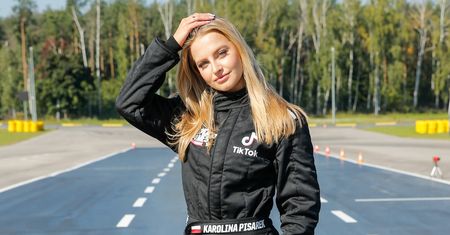Ciała idealne! Karolina Pisarek pozuje z narzeczonym. Szykują się zmiany
