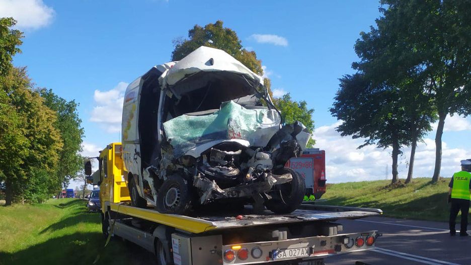 Tragiczny wypadek. Dwie osoby zginęły w pomorskim
