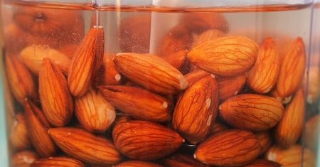 Wystarczą 4 dziennie. Obniżą poziom cholesterolu, poprawią trawienie