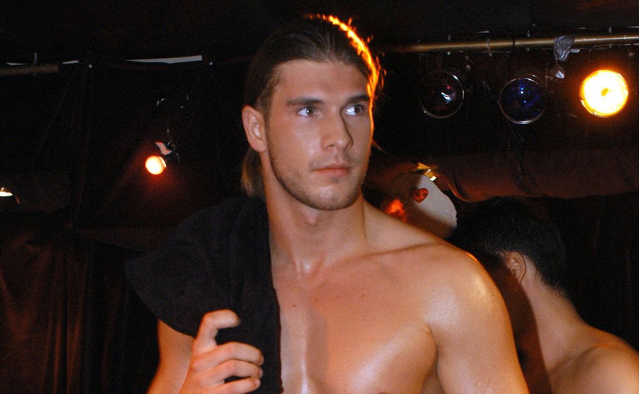 Był "polskim hydraulikiem". Po latach ujawnił, ile na tym zarobił