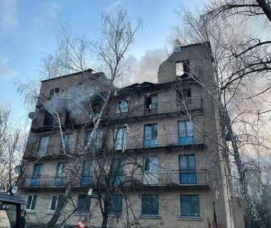На Київщині росіяни влучили в гуртожиток. Є загиблі