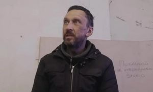 Ma wyższe wykształcenie. Został pojmany przez Ukraińców