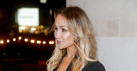 Sylwia Madeńska z "Love Island" włożyła bikini i wyszła na balkon. Stanęła w promieniach słońca