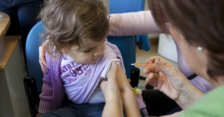 COVID-19. Kiedy szczepienia 5-latków? Dr Sutkowski podał termin