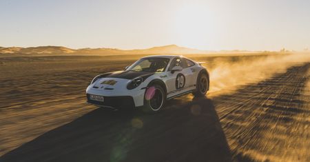 Niemcy uhonorowali legendarnego Polaka. Oto 911 Dakar ze specjalnym malowaniem