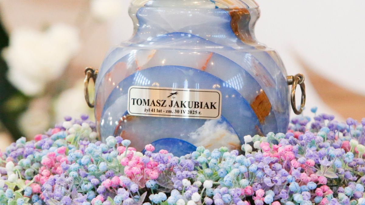 Urna z prochami Tomasza Jakubiaka