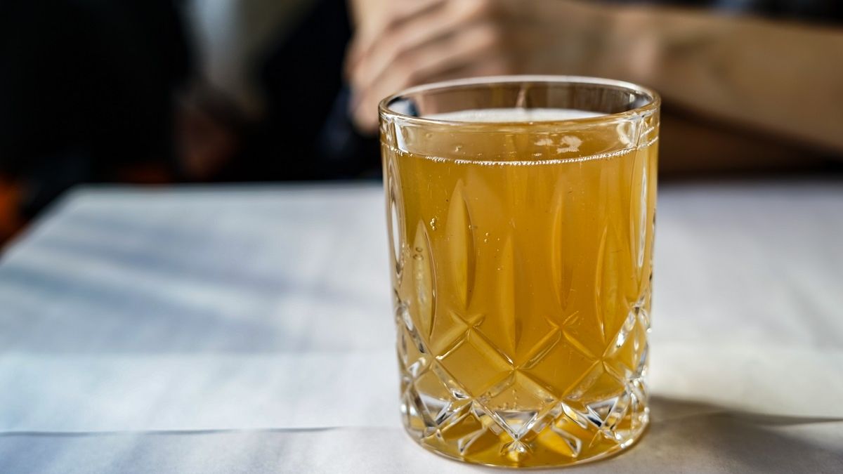 Pij rano. Wspiera przemianę materii i pomaga zrzucić brzuszek