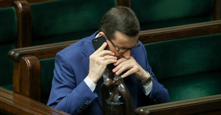 Polsce grozi niewypłacalność? "Scenariusz grecki się nie wydarzy, możemy powtórzyć turecki"