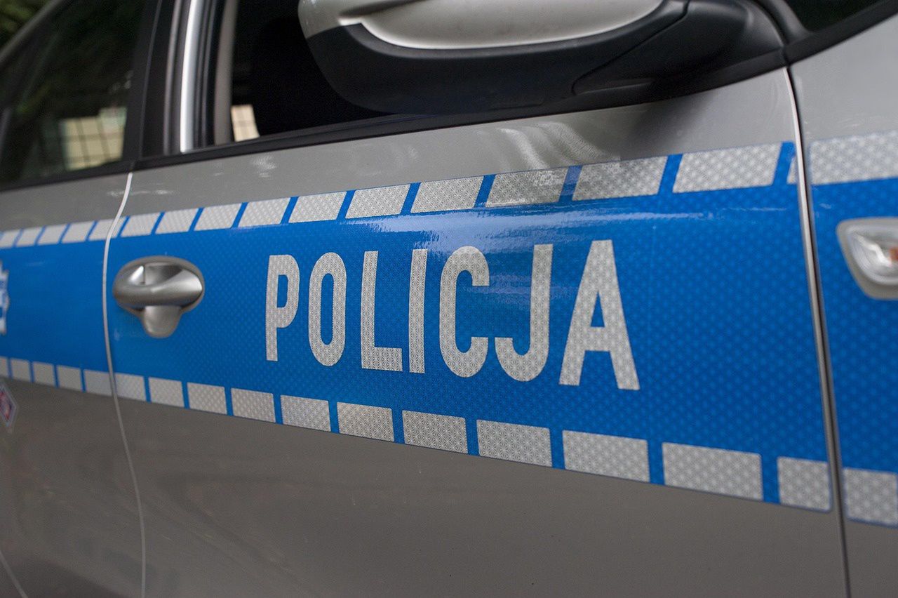 Świerkocin: Kierowca miał 3 promile i nóż, pasażer atakował siekierą. Teraz grozi im więzienie
