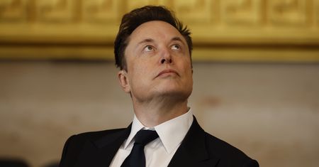Musk rozjuszył ludzi. Mówi o końcu Europy. Porównaliśmy liczby
