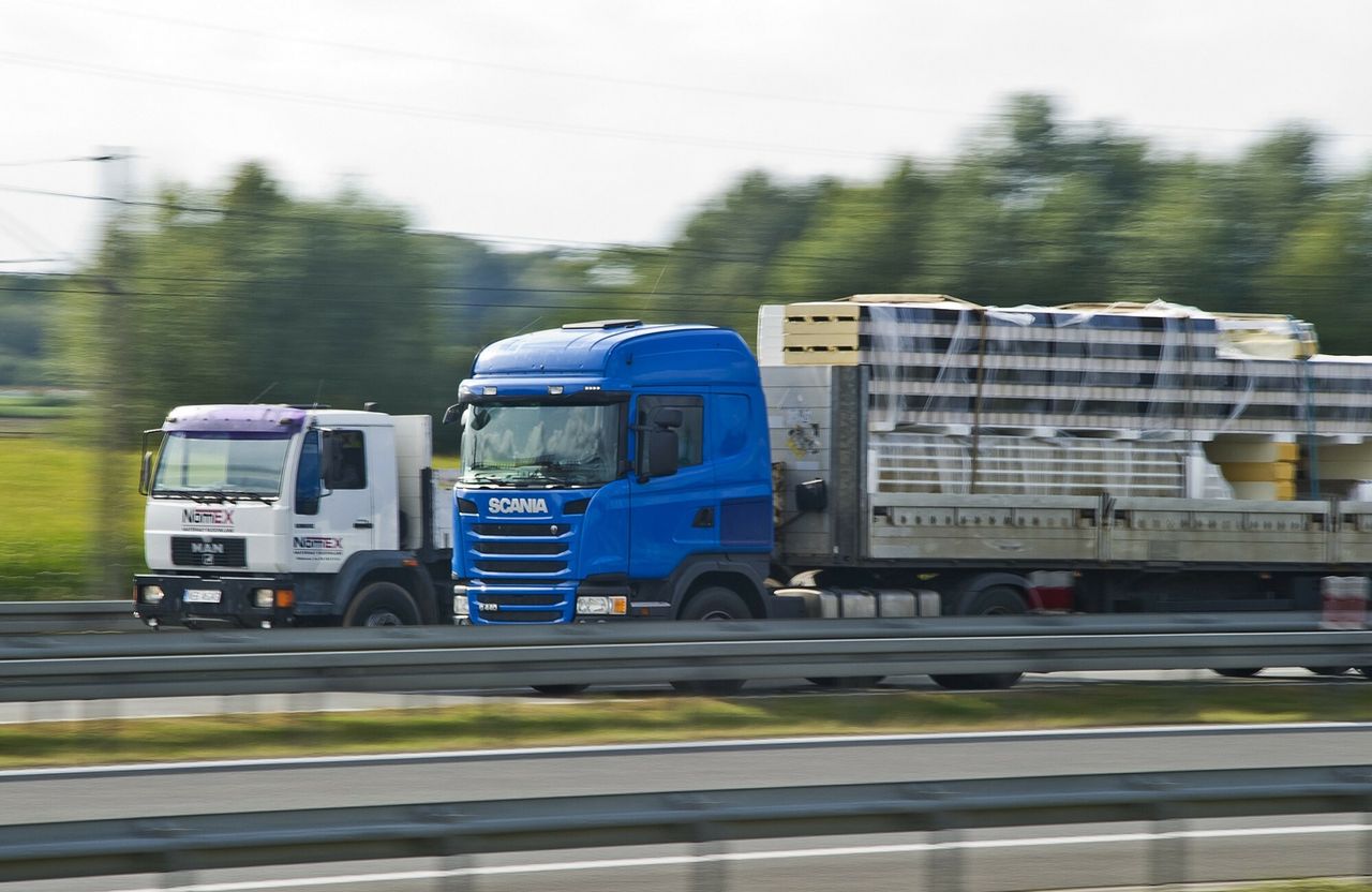 Brak kierowców w Polsce może mieć konsekwencje jak w Anglii. Eksperci alarmują