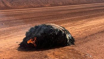 Fragment chińskiej rakiety spadł w Australii. Płonął, gdy go znaleźli