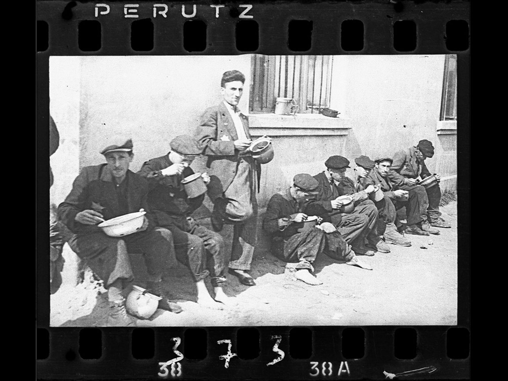 Henryk Ross był oficjalnym fotografem getta w Łodzi. Oto jego historyczne zdjęcia 8
