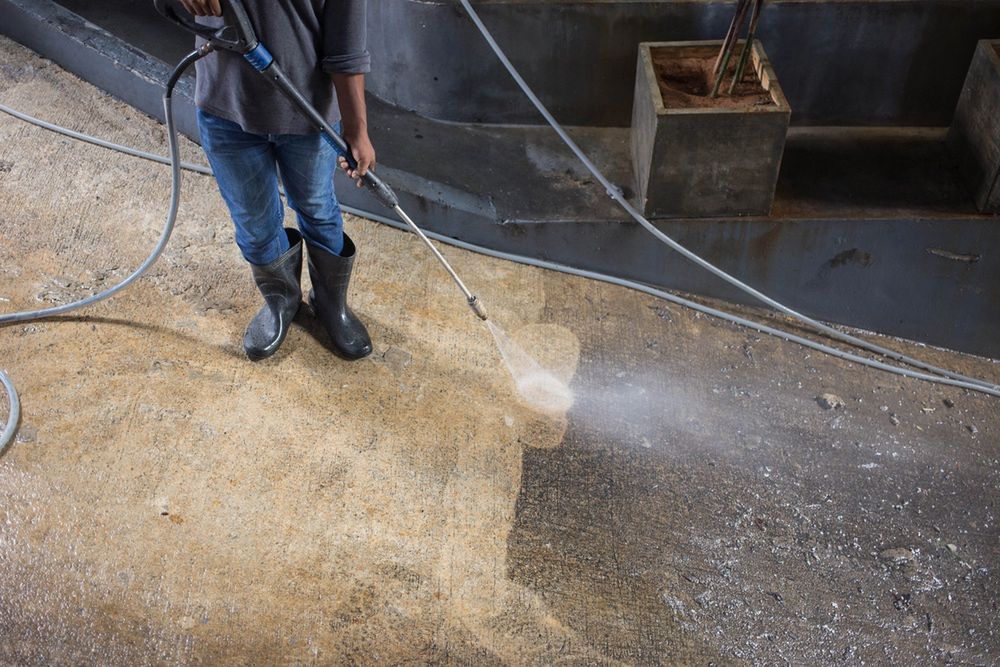 myjka ciśnieniowa karcher warsztat podłoga czyszczenie