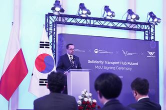 Pieniądze z Korei popłyną do CPK. Podpisano dokument