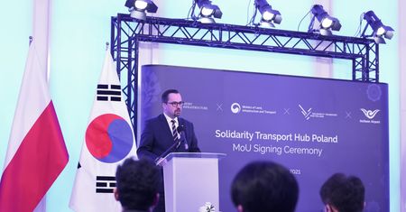 Pieniądze z Korei popłyną do CPK. Podpisano dokument