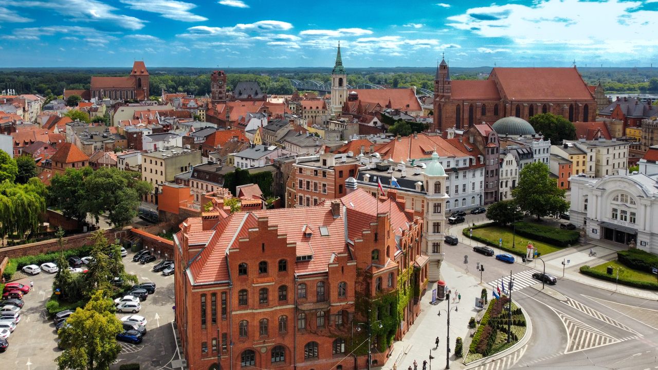 Pogoda w Toruniu. Prognoza na środę 30 lipca 2025. Bezchmurnie i idealnie na aktywności