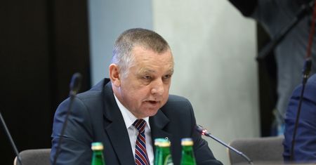 Wznowione posiedzenie komisji ws. Banasia. Jest decyzja ws. uchylenia immunitetu