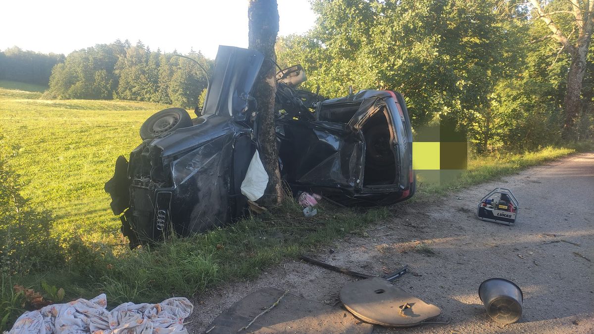 21-letni kierowca stracił panowanie nad samochodem i wypadł z drogi