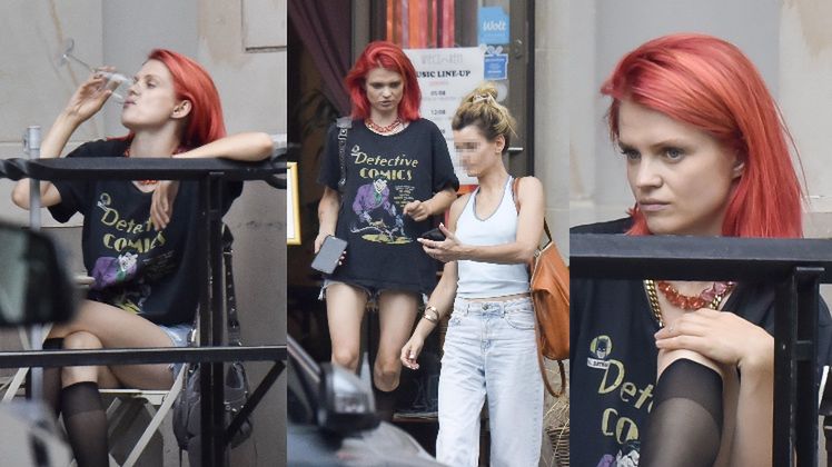 Margaret sączy prosecco w kanjpie