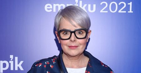 Karolina Korwin Piotrowska wywołała burzę. Poszło o płaszcz w nietypowy wzór