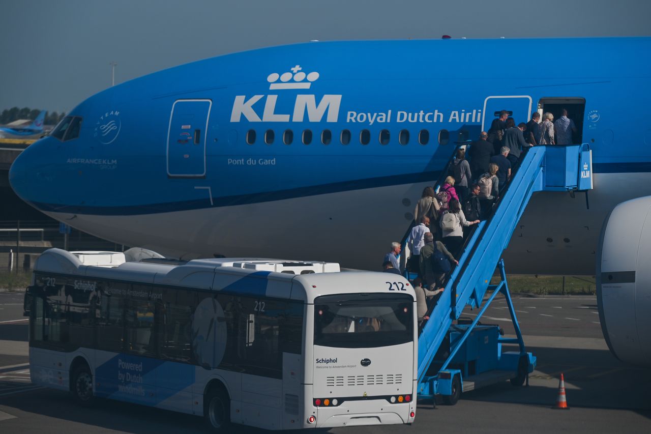 Lotnisko w Amsterdamie odwoła latem tysiące rejsów. To wpłynie na całą Europę