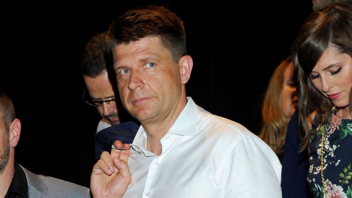Ryszard Petru łamie przepisy drogowe w trakcie rajdu po stolicy