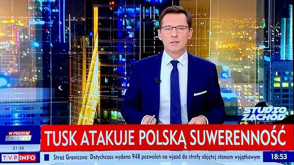 Pasek w czasie programu Krzysztofa Ziemca "Studio Zachód" w TVP Info (TVP)