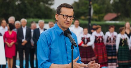 Premier Morawiecki stracił pamięć. Powiedział o parę słów za dużo [OPINIA]