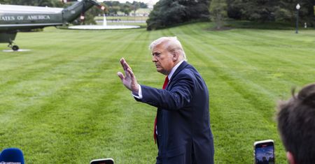 Trump stawia NATO pod ścianą. "Cyniczne zagranie"