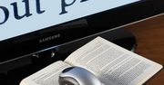 Nowoczesne czytanie tradycyjnych, papierowych książek