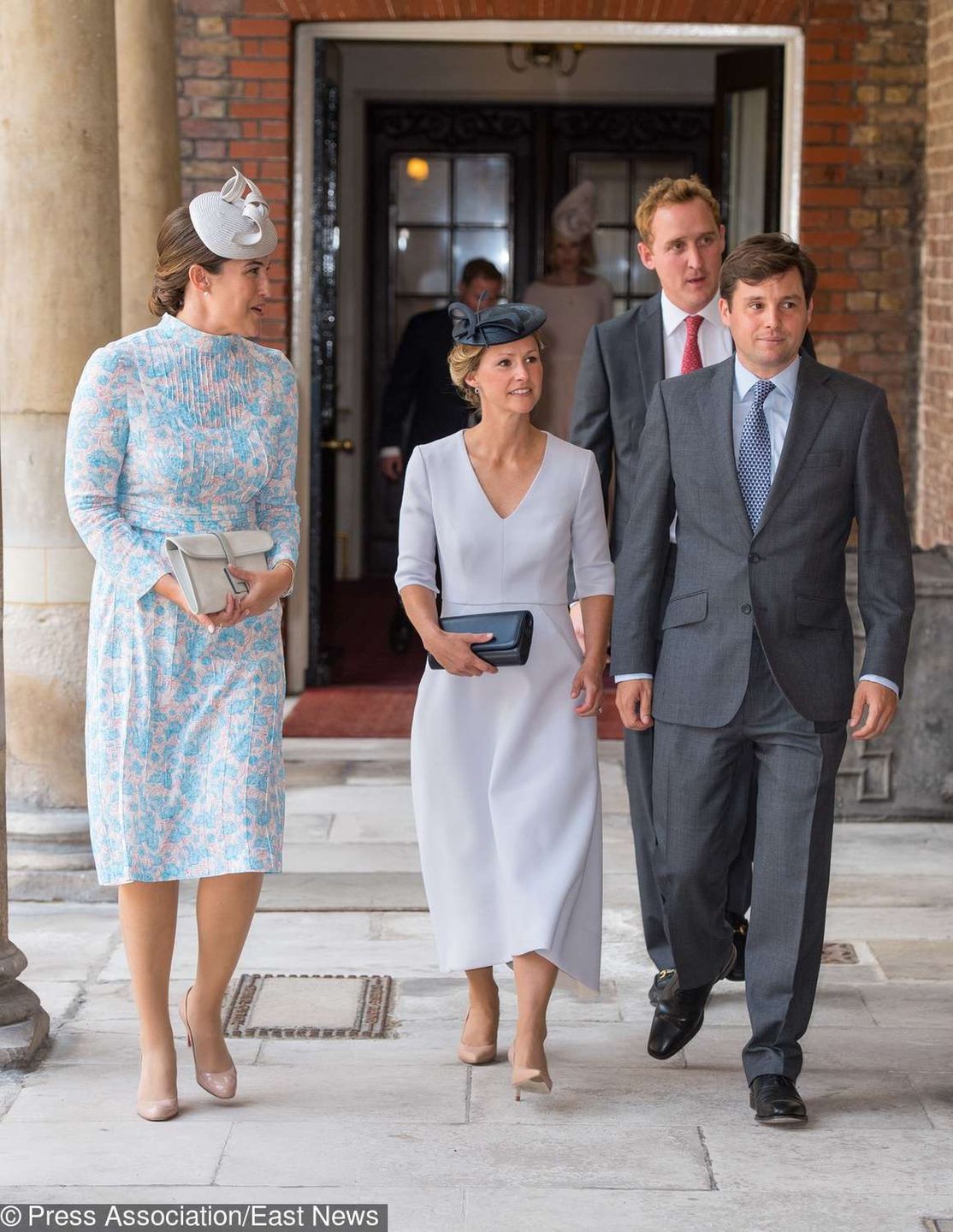 Chrzestni Louisa: Lucy Middleton, Hannah i Robert Carter oraz Harry Aubrey-Fletcher – chrzest księcia Louisa