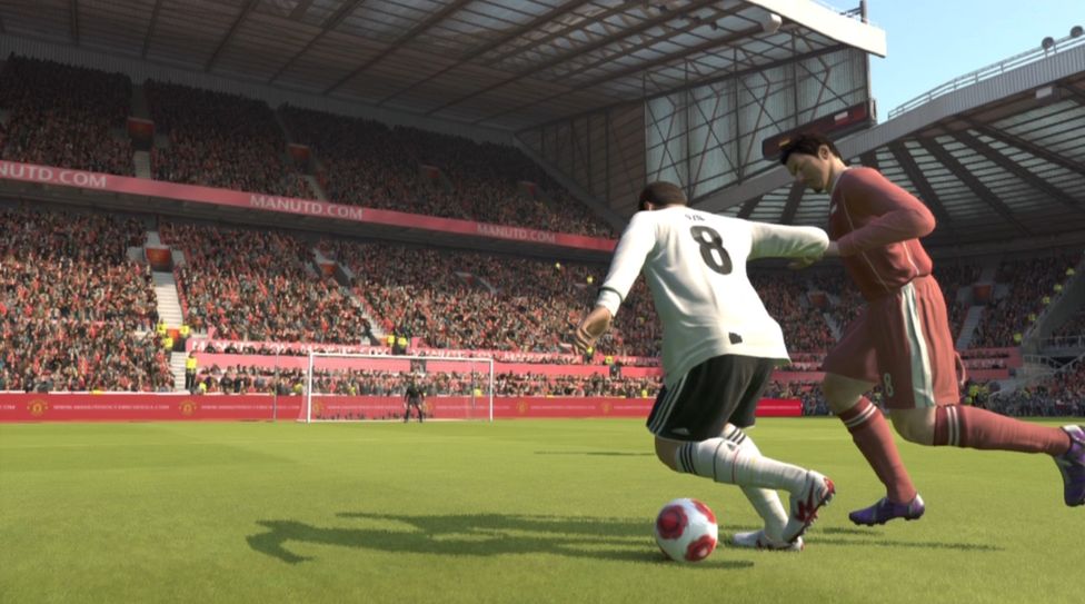 Konami zamiast chwalić PES 2015 jedzie po zeszłorocznej edycji gry