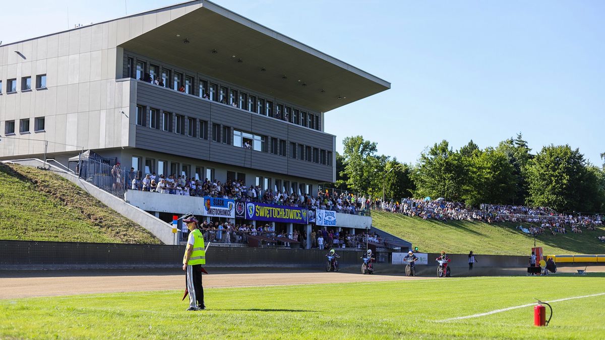 WP SportoweFakty / Patryk Kowalski / Na zdjęciu: Stadion im. Pawła Waloszka w Świętochłowicach