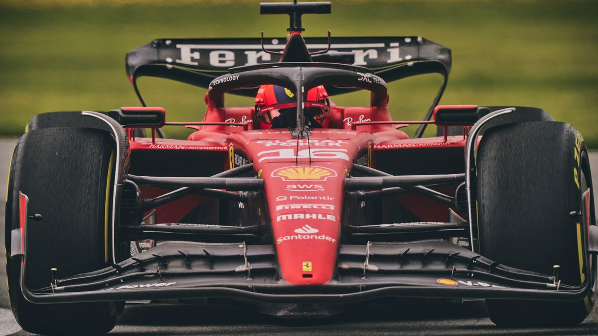 Zdjęcie okładkowe artykułu: Materiały prasowe / Ferrari / Na zdjęciu: Charles Leclerc