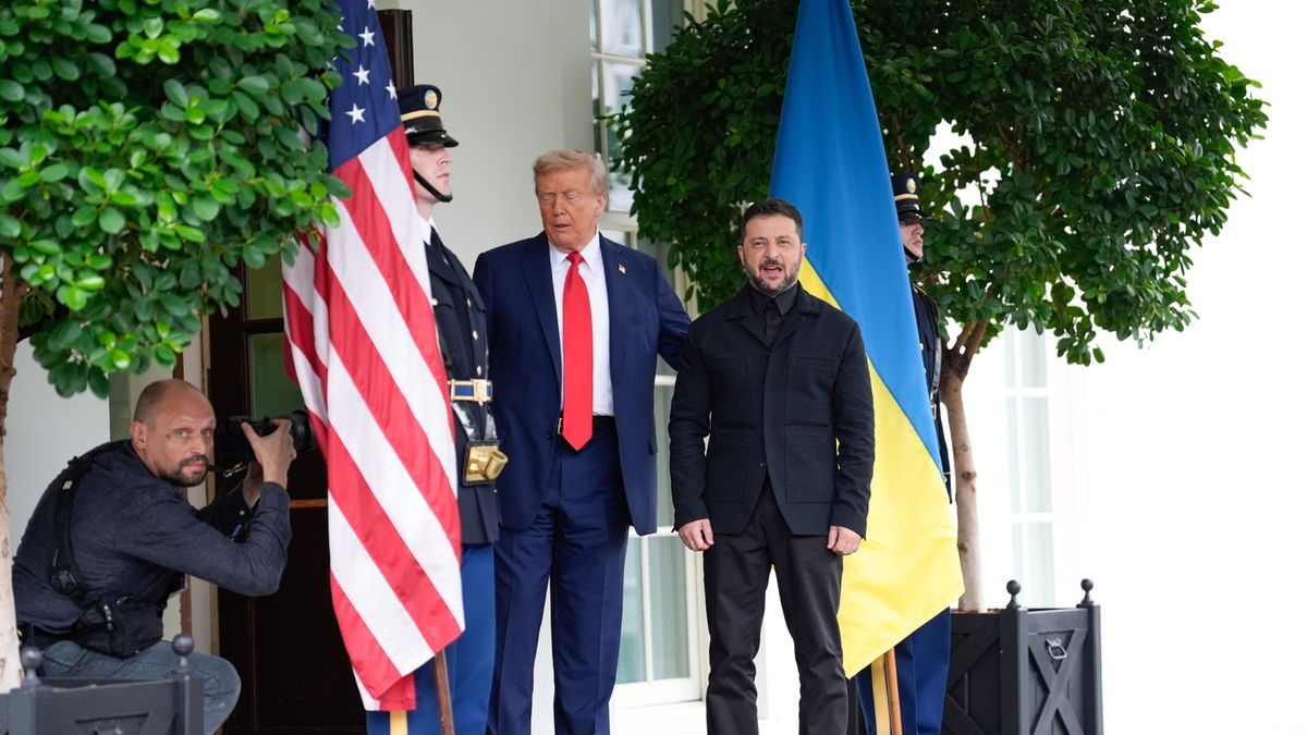 US President Trump meets Ukraine's President and European 