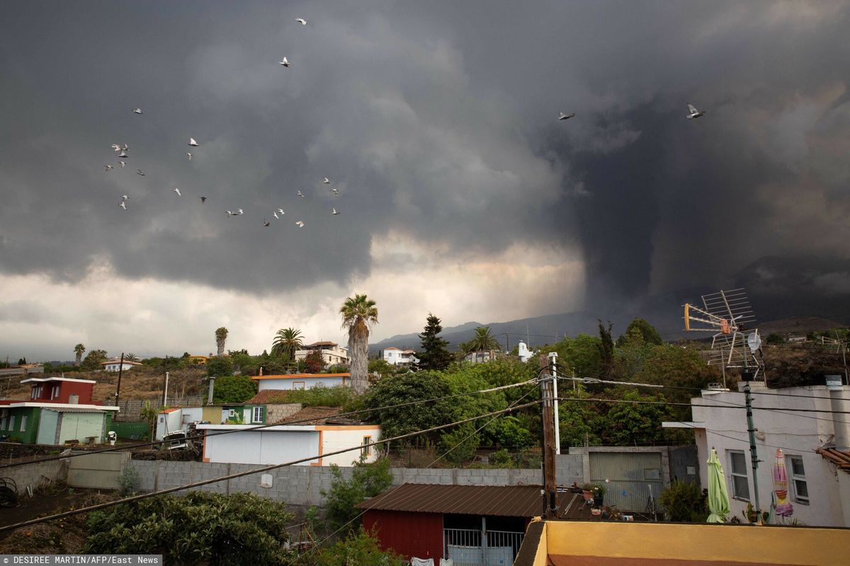 Z powodu erupcji wulkanu Cumbre Vieja ewakuowano kolejnych mieszkańców wyspy La Palma 