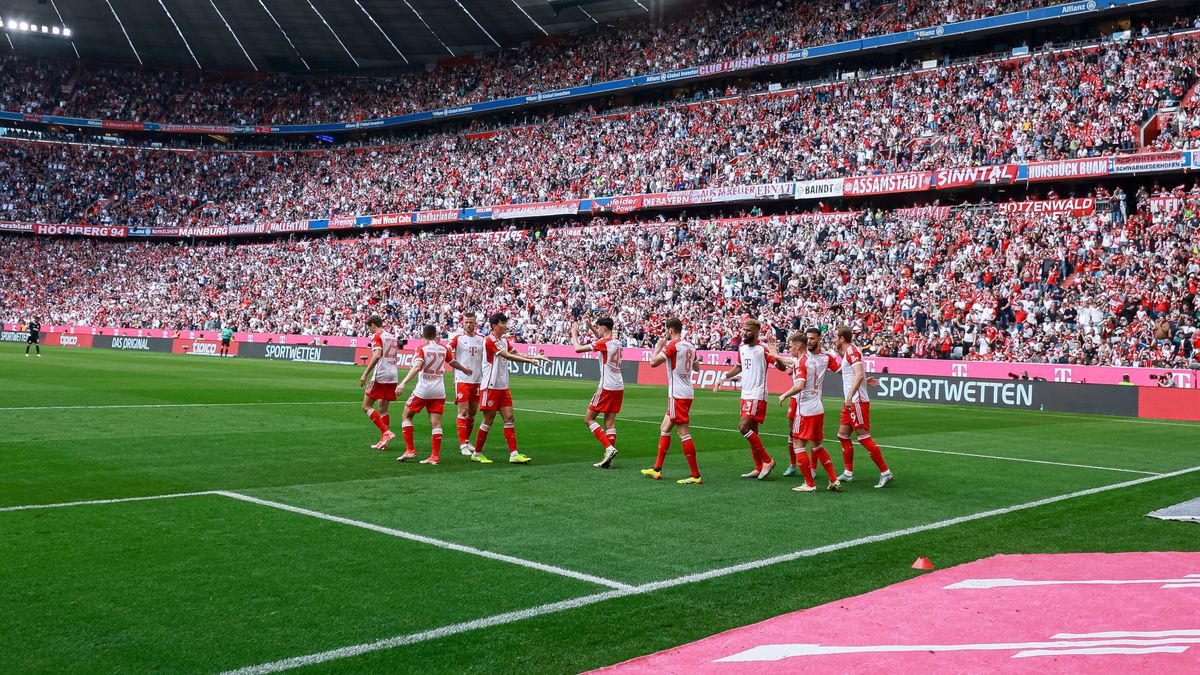 Piłkarze Bayernu Monachium na Allianz Arena