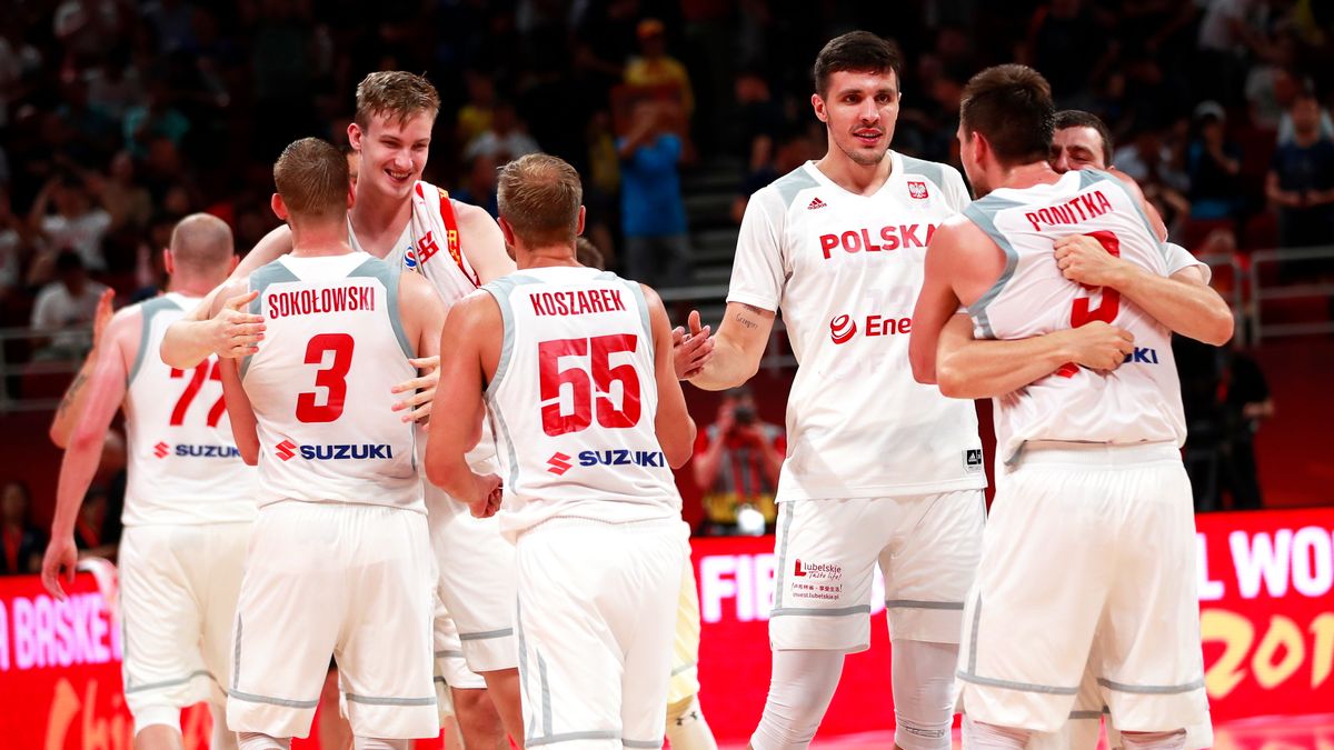 PAP/EPA / HOW HWEE YOUNG / Na zdjęciu: koszykarze reprezentacji Polski