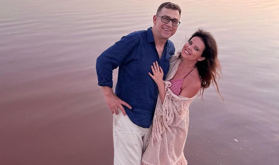 Koziejowska i Orłoś w romantycznej scenerii. Miłość kwitnie
