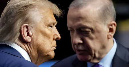 Trump rozważa udział w rozmowach pokojowych. Stawia jednak warunek dotyczący Putina