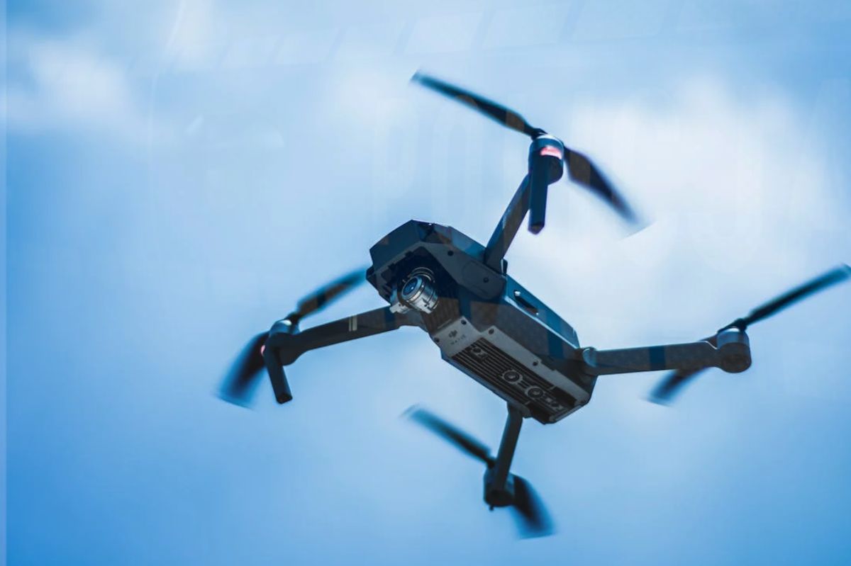 Bydgoszcz: Policyjny dron nad S5. Mandaty dla kierowców ciężarówek